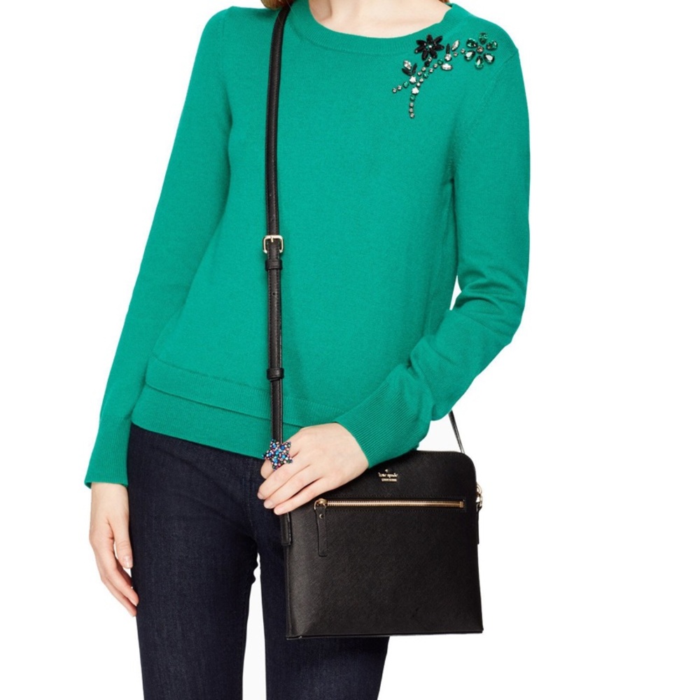 Katie spade cross body, strap is adjustable